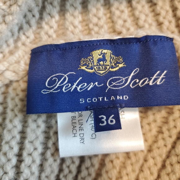 Peter Scott cashmere and merino wool blend sweater cable knit poncho! Si… - Picture 9 of 9